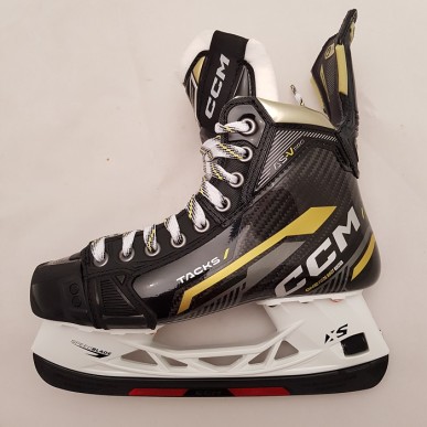 Demo CCM Tacks AS-V Pro Without Runners Pusaudžu Hokeja Slidas