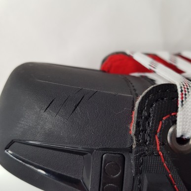 Demo CCM Jetspeed FT490 Junioru Hokeja Slidas