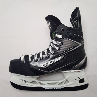 Demo CCM Ribcor 80K Junioru Hokeja Slidas